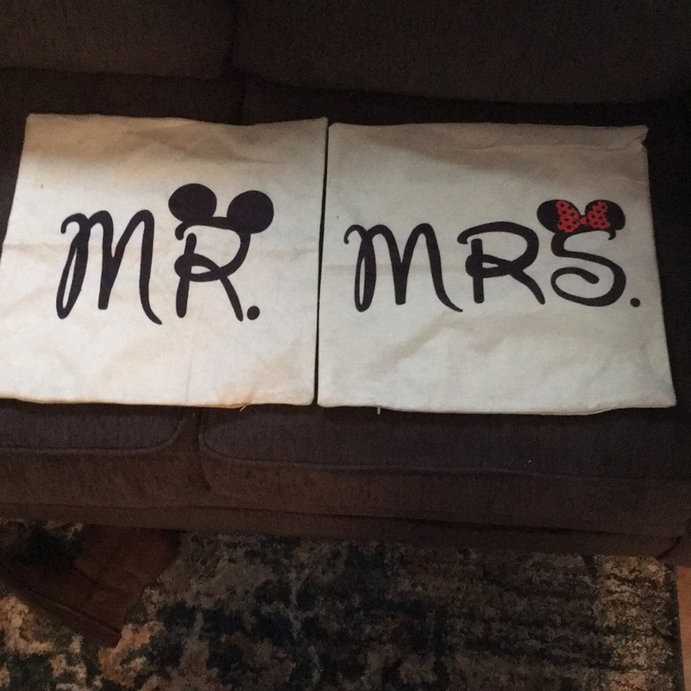 NEW! Mr and Mrs Disney pillow case/chair cover